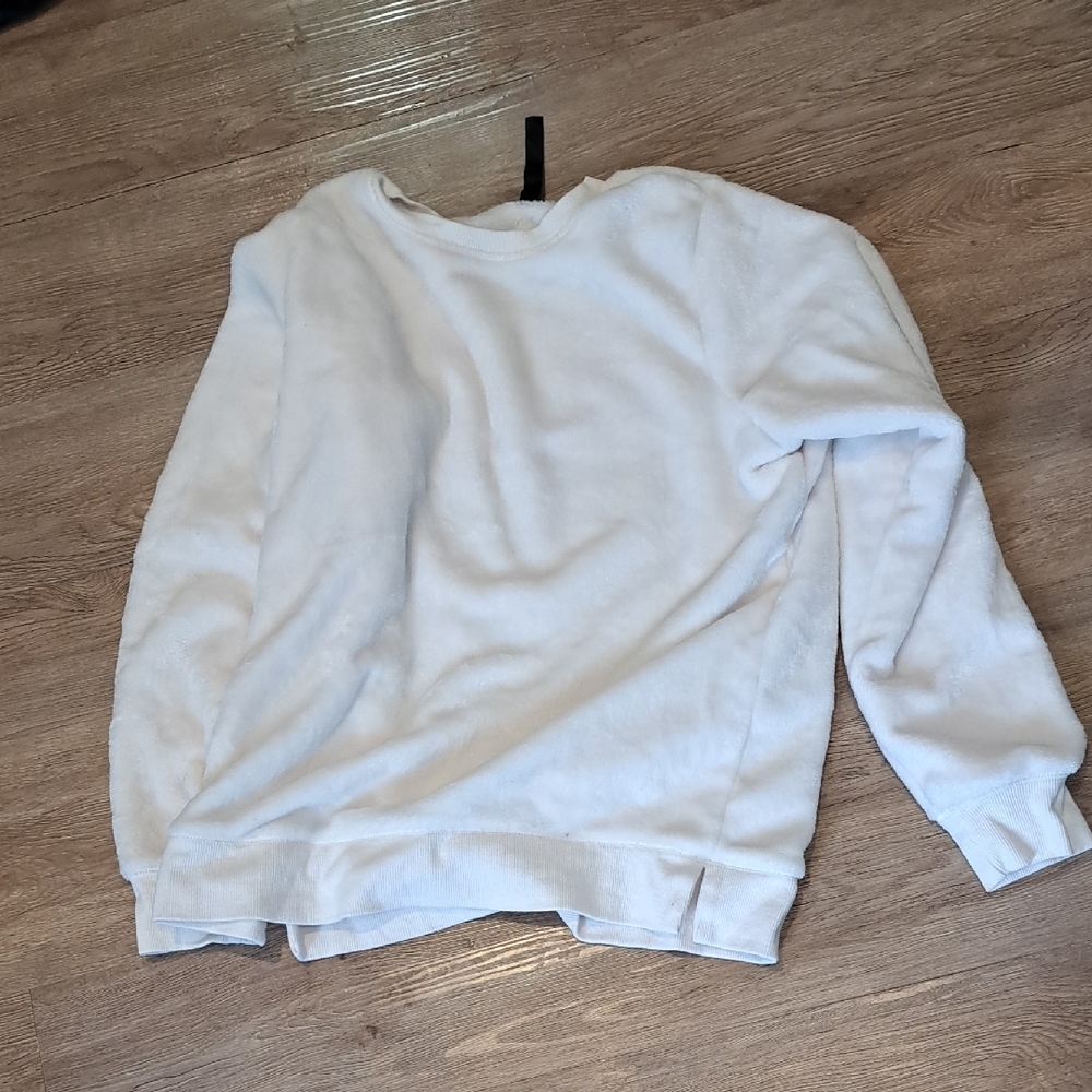 GAIAM Plush White Pullover